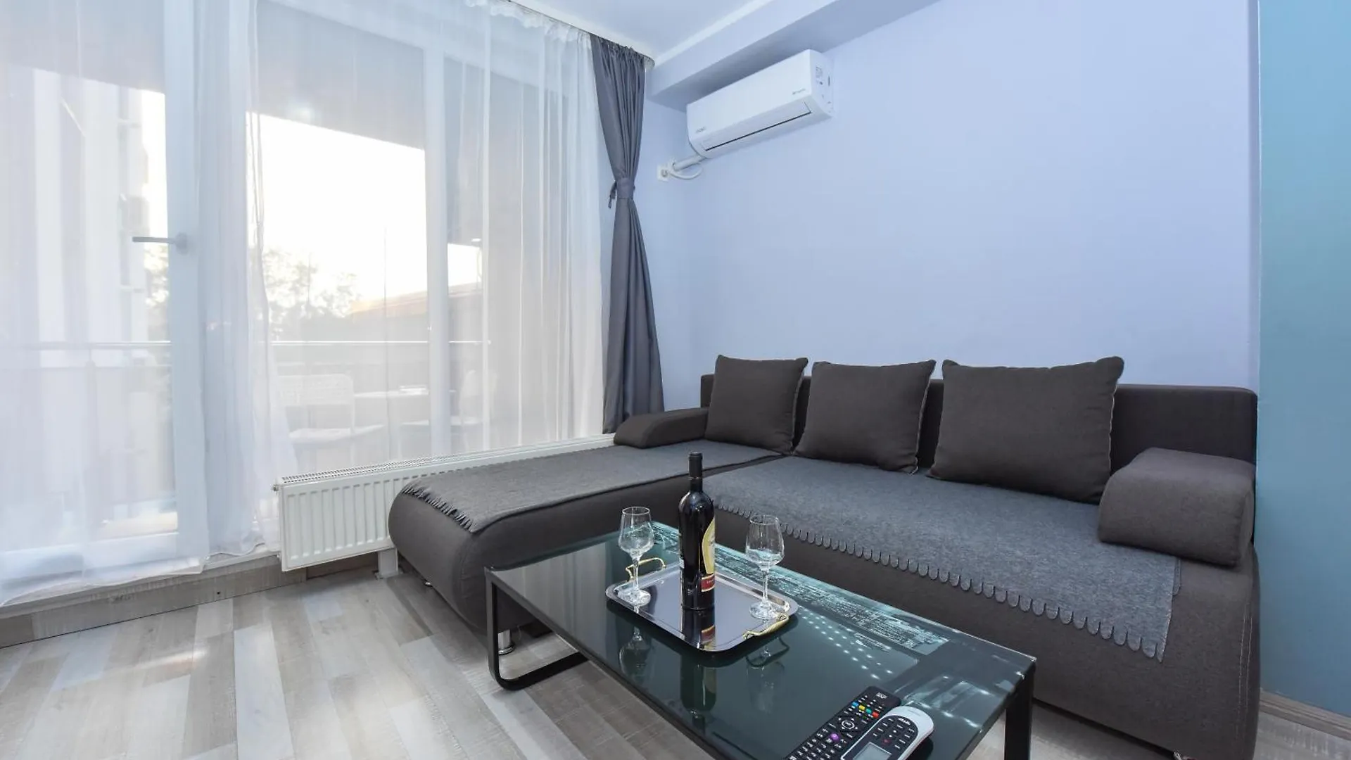 Dracula Adventure Tours Accommodation Bucharest 0*,  Romania