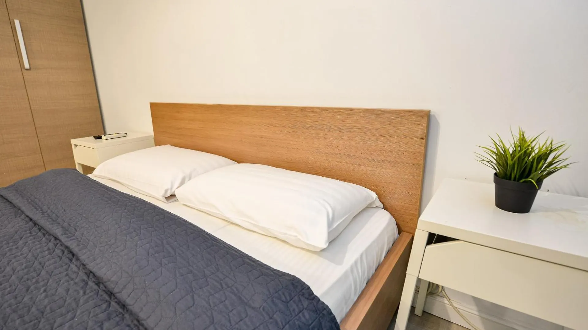 Dracula Adventure Tours Accommodation Bucharest Apartment