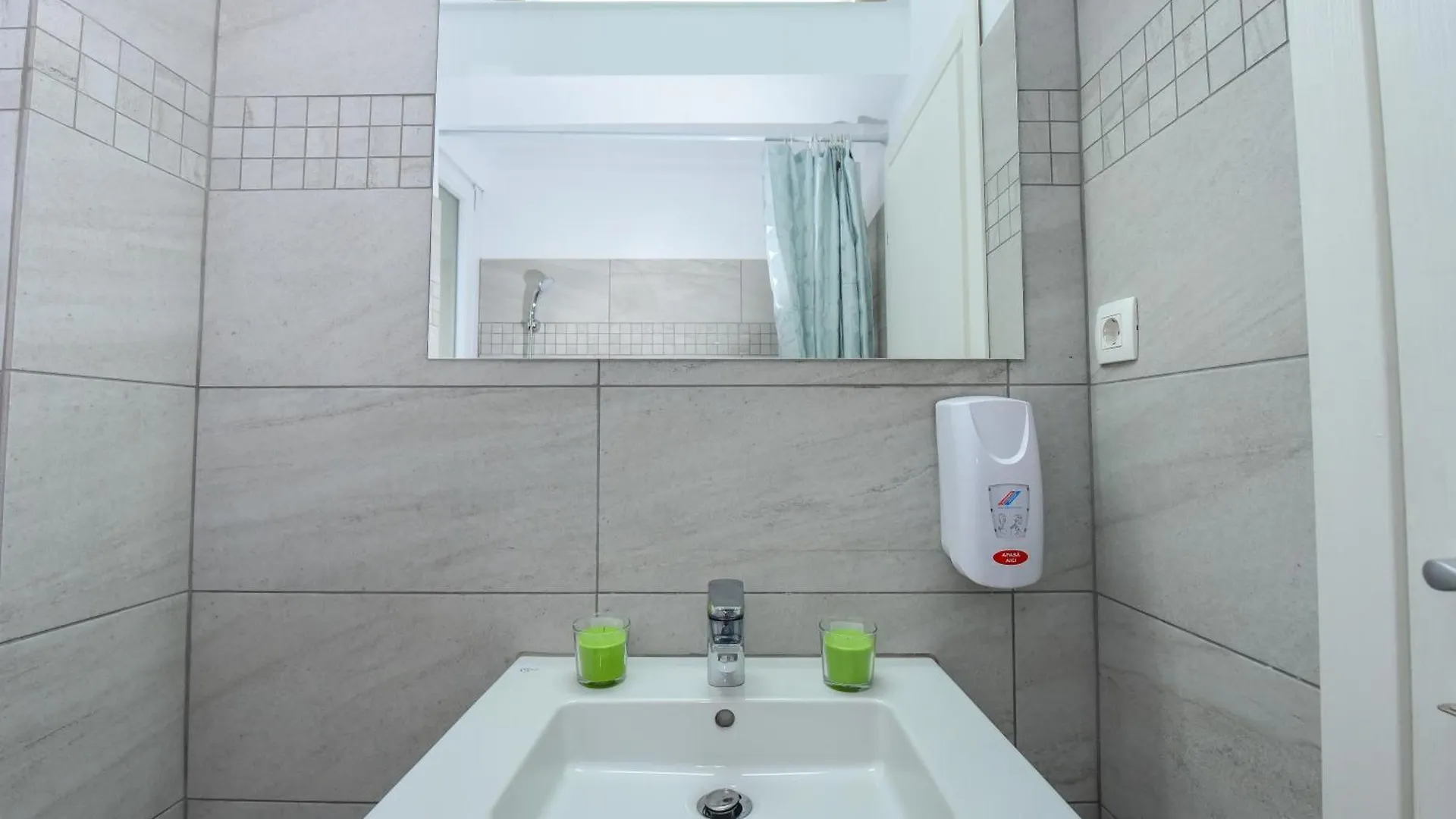 Dracula Adventure Tours Accommodation Bükreş Romanya