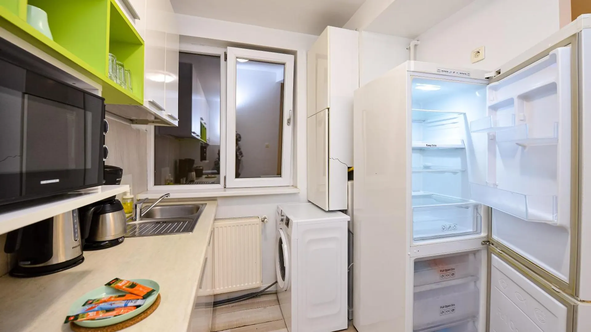 Dracula Adventure Tours Accommodation Bucarest 0*,