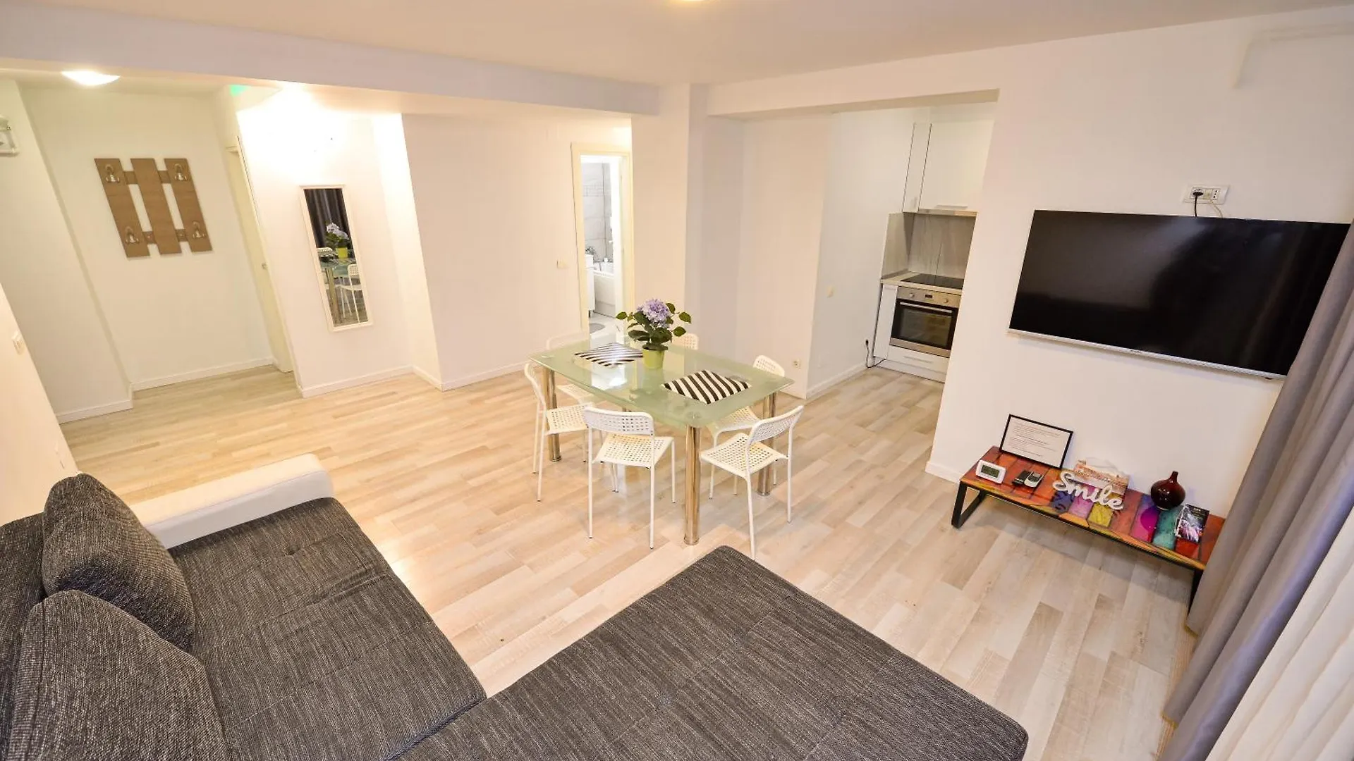 Dracula Adventure Tours Accommodation Bucarest Apartamento