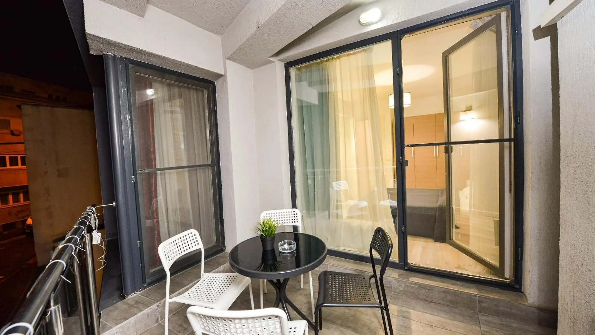 Apartamento Dracula Adventure Tours Accommodation Bucarest