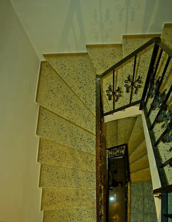Dracula Adventure Tours Accommodation Bucarest Apartamento